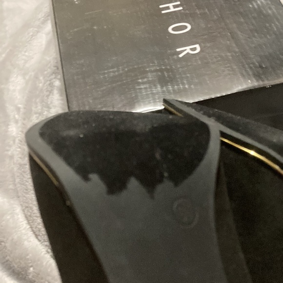 Metaphor Gold Trim Heels - Picture 7 of 8